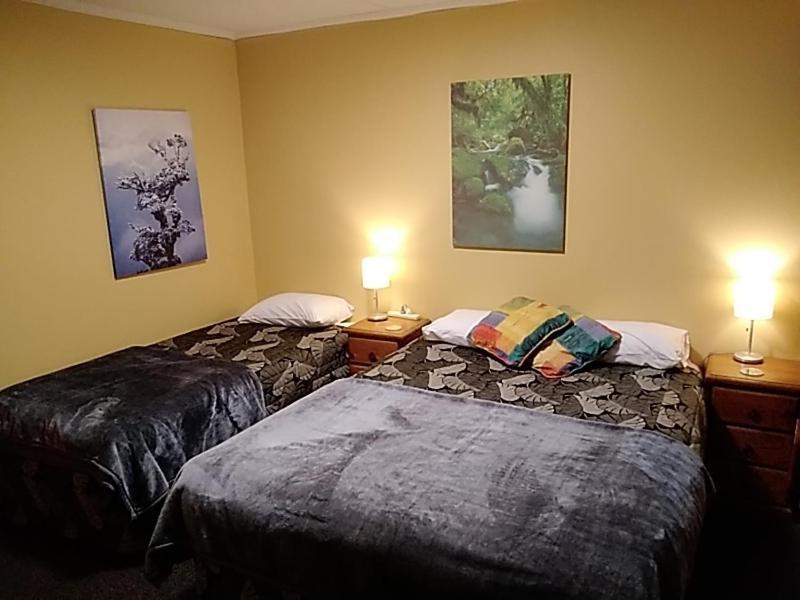 Accommodation Fiordland -The Three Bedroom House At 226A Milford Road Te Anau Exteriör bild